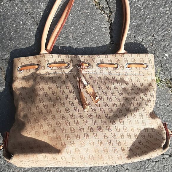 Large dooney and bourke tote - Picture 1 of 1